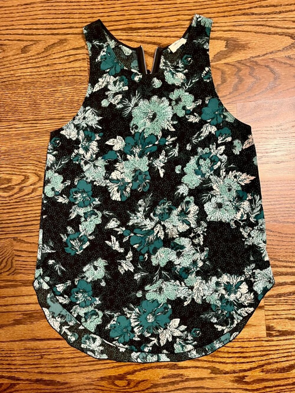 Wilfred Sleeveless Tank Top